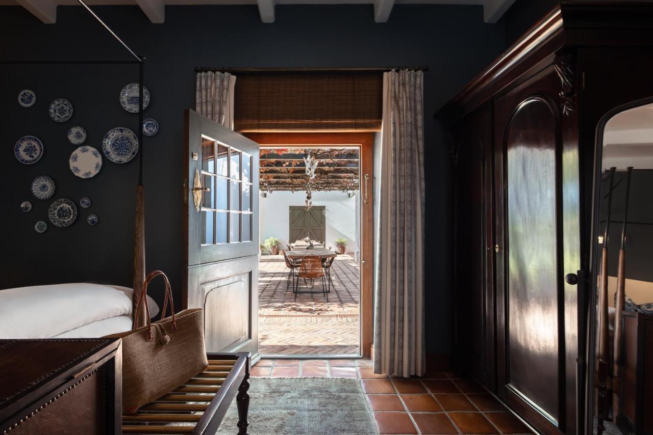 Deluxe King Suite