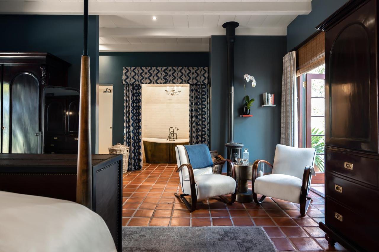 Deluxe King Suite